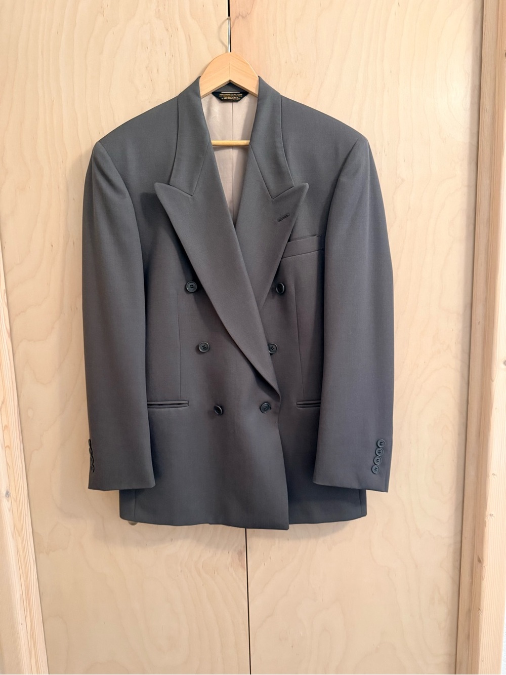 Vintage Men’s Double-Breasted Grey Suit Jacket & Pants